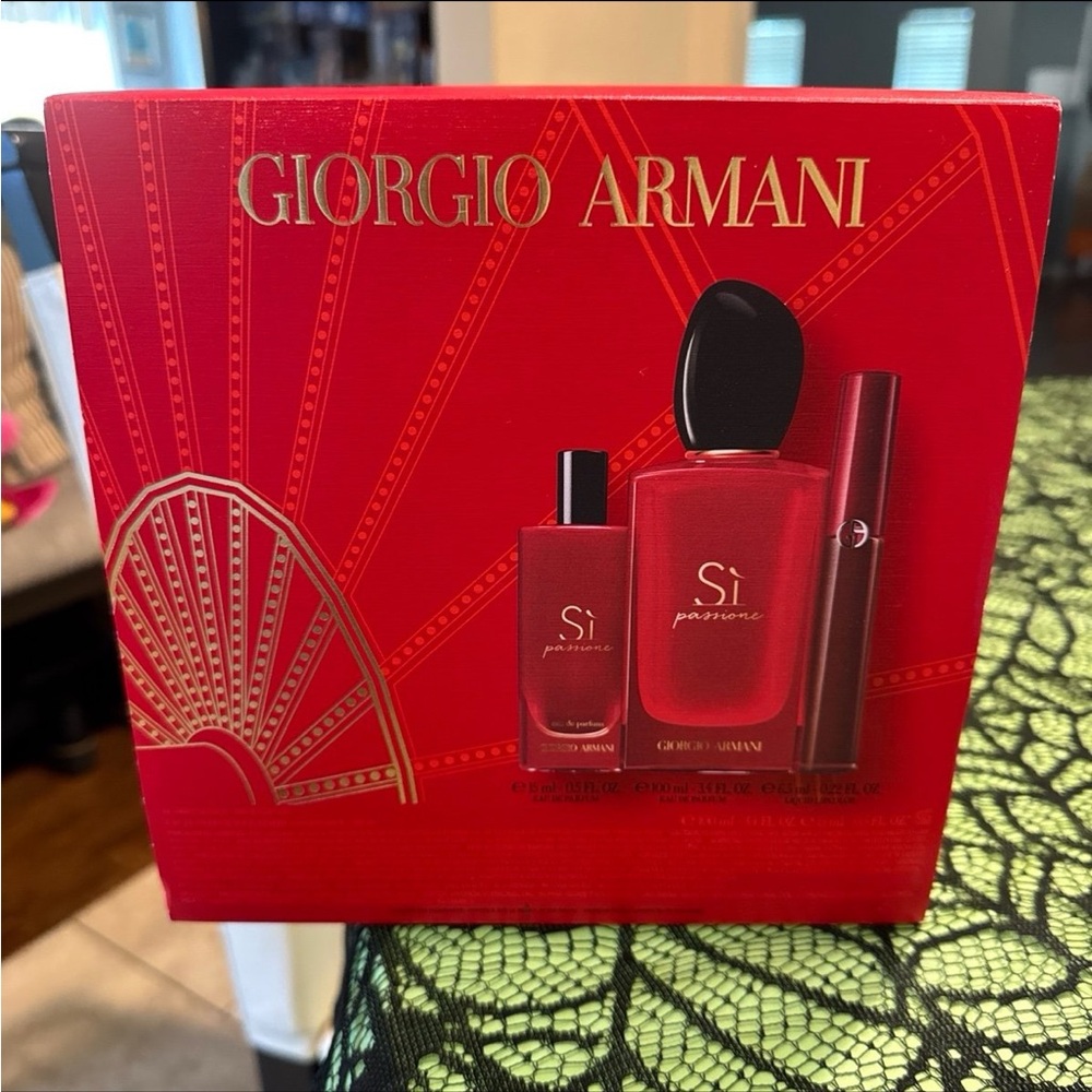 Giorgio Armani Red Gift Set